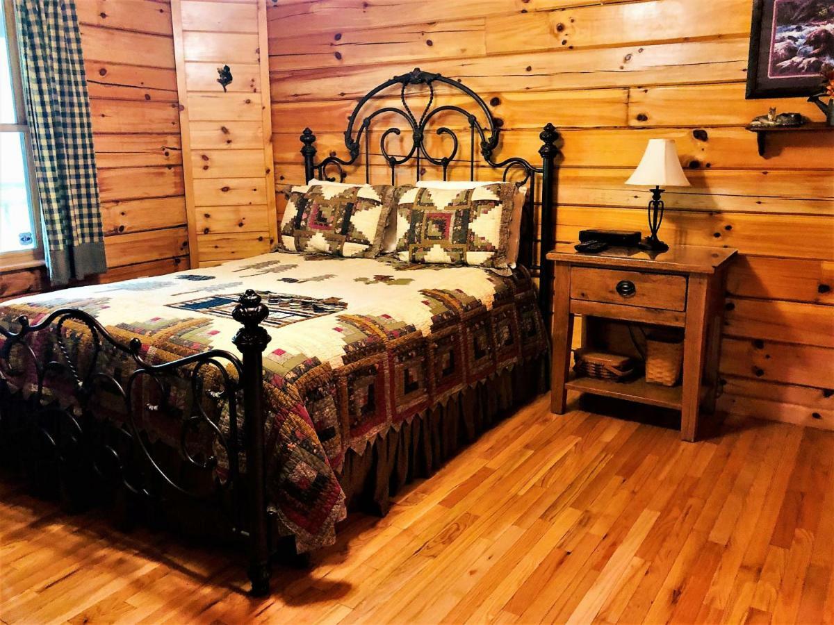 Villa Bear Pleasures Cabin Gatlinburg Exterior foto